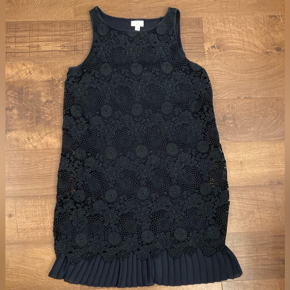 J. Jill Floral Overlay Navy Sleeveless Dress Lined w/ Pleated Hem Women’s S
